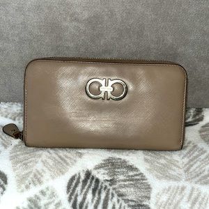 COPY - Authentic Salvatore Ferragamo zip wallet